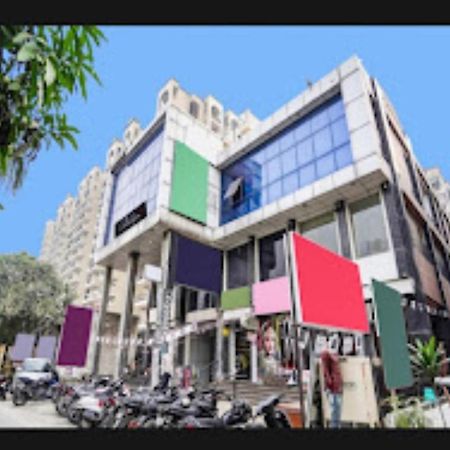 Chirag Hotel,กาเซียบัด ภายนอก รูปภาพ
