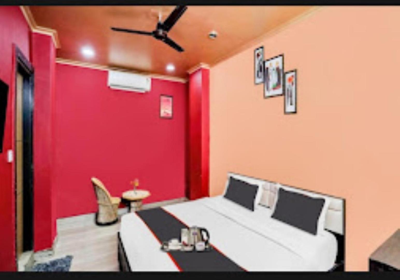Chirag Hotel,กาเซียบัด ภายนอก รูปภาพ